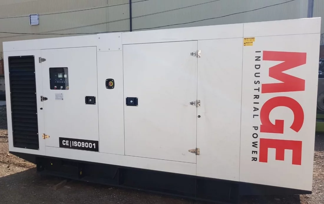 Дизельный генератор Doosan MGE 520-Т400 в кожухе